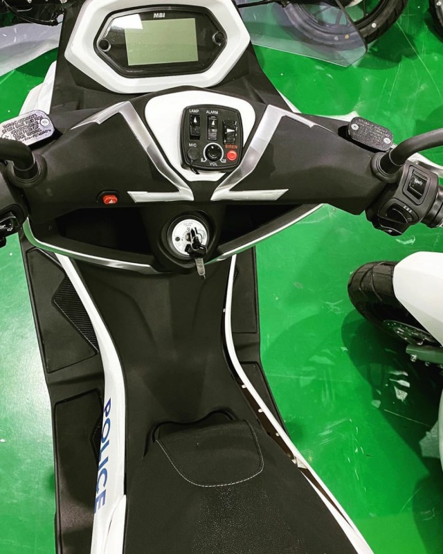 Mirip Yamaha NMax, Ini Motor Listrik MBI yang Akan Dijual di Indonesia (30109)