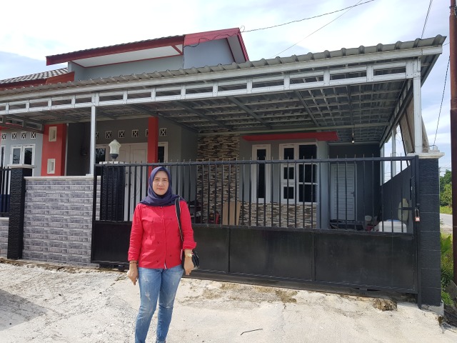  Eka Wati saat dijunpai di kediamannya di Jalan Kopong, Pelingkau, Kelurahan Baru, Pangkalan Bun. Joko Hardyono/InfoPBUN