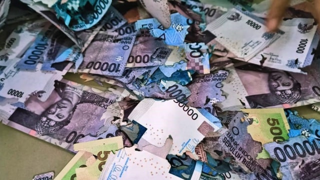 Uang Rp 3,5 Juta Warga Sulsel Ludes Dimakan Rayap karena Disimpan di Bawah Kasur (82328)