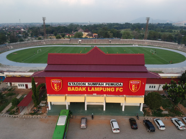 Stadion Sumpah Pemuda PKOR Way Halim, Bandar Lampung yang menjadi kandang klub Badak Lampung FC | Foto udara: Dimas Prasetyo/Lampung Geh 