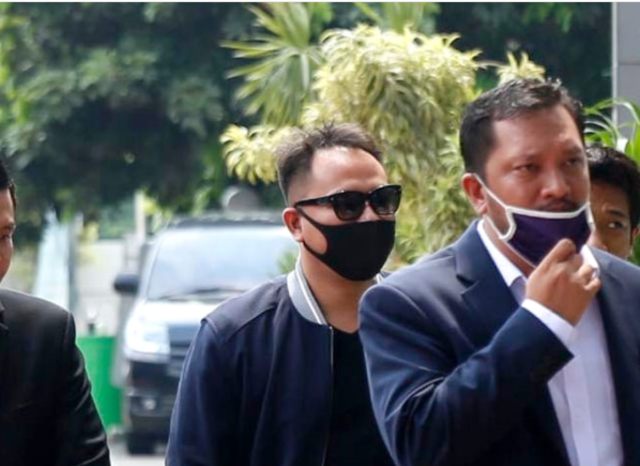 Pengacara Vicky Prasetyo ke Angle Lelga: Beri Kesaksian Palsu Ada Konsekuensi (2)