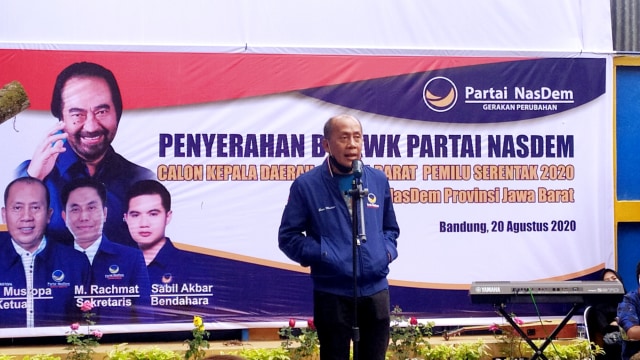 Ketua DPW Partai Nasdem Saan Mustopa di Kantor DPW Nasdem, Jalan Cipaganti, Kota Bandung, Kamis (20/8). Foto: Rachmadi Rasyad/kumparan