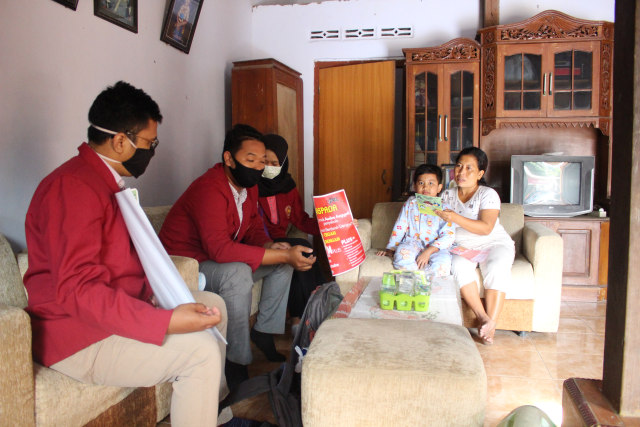 Langkah Mahasiswa UMM Cegah Covid-19 dan Demam Berdarah Dengue (DBD) (134714)