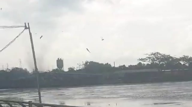 Video amatir munculnya angin puting beliung. Foto: Tangkapan layar