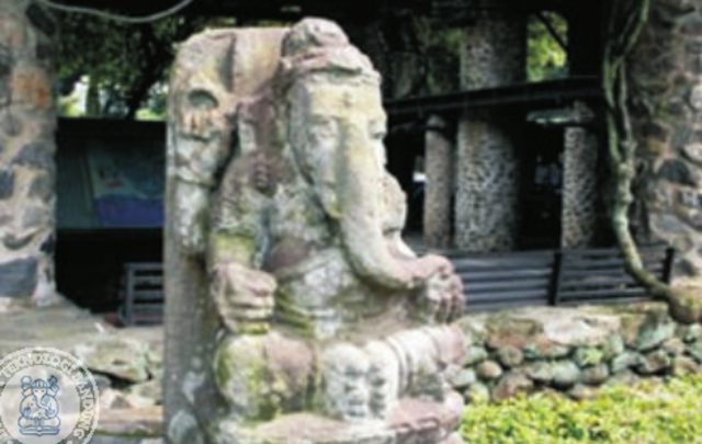 Patung ganesha yang merupakan salah satu dewa hindu menjadi lambang kampus ITB Bandung. Foto: Dok. itb.ac.id