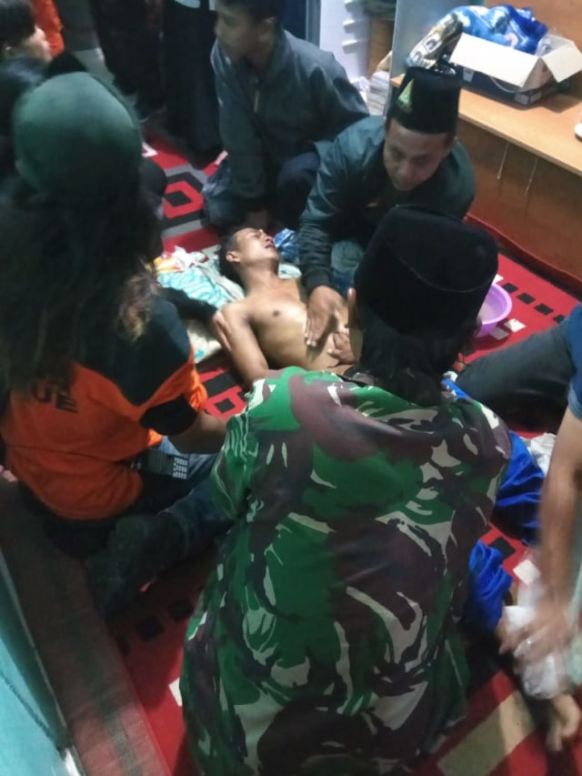 Eksan Aji Saputra (30) warga Desa Pucang, Kecamatan Secang, Kabupaten Magelang yang hilang di sungai ditemukan selamat dalam keadaan lemas. Foto: Istimewa.