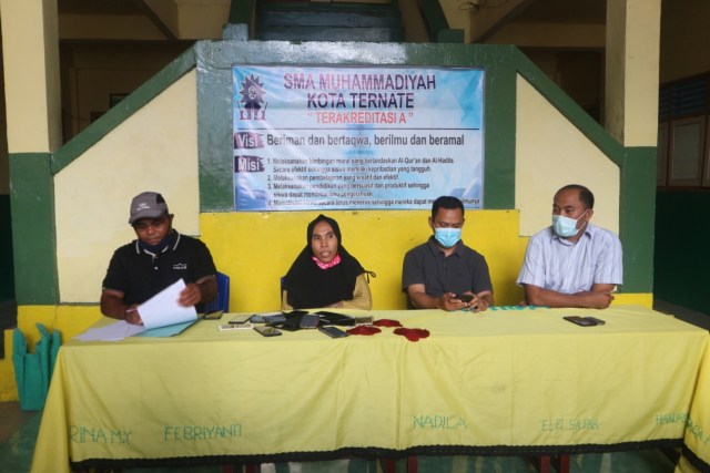 konferensi pers, SMA Muhammadiyah Kota Ternate, Maluku Utara, soal isu ijazah palsu Usman Sidik, Calon Bupati Halmahera Selatan. Foto: Istimewa