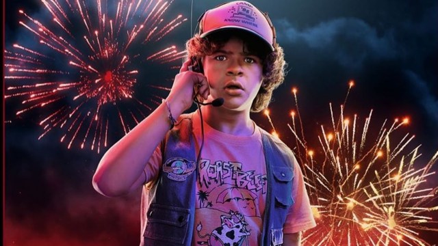 Gara-gara Pandemi COVID-19, Aktor Stranger Things Ini Kerja di Restoran (78725)