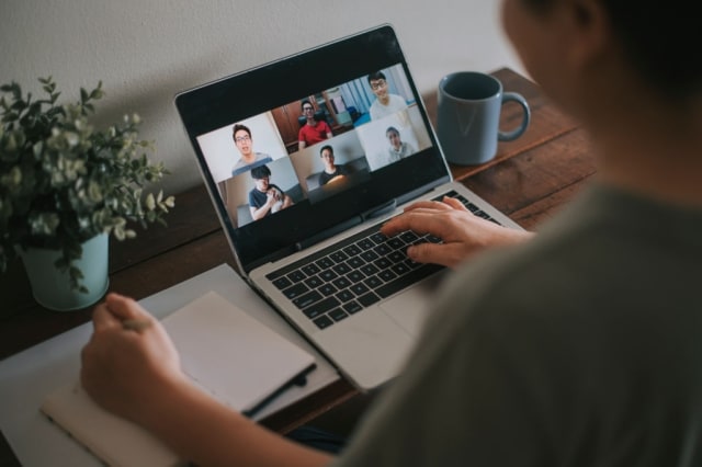 Ilustrasi video call. Foto: iStock