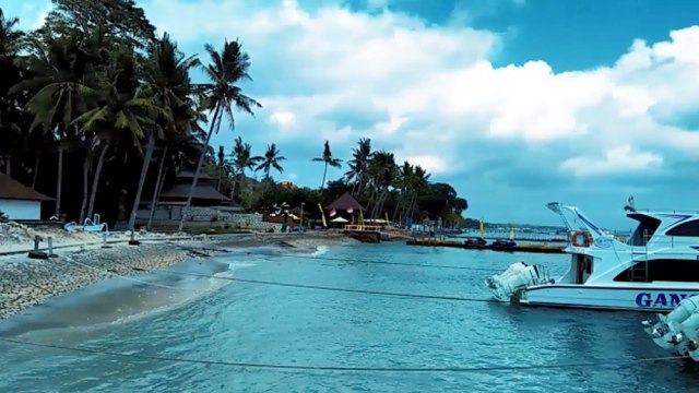 Suasana sepi di sebuah pantai di Nusa Penida akibat pandemi COVID-19 - IST