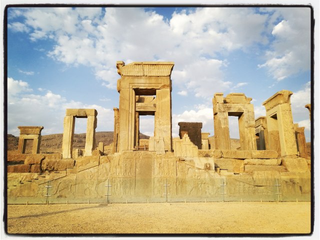 Istana Tachara, Persepolis. Sumber: Koleksi pribadi