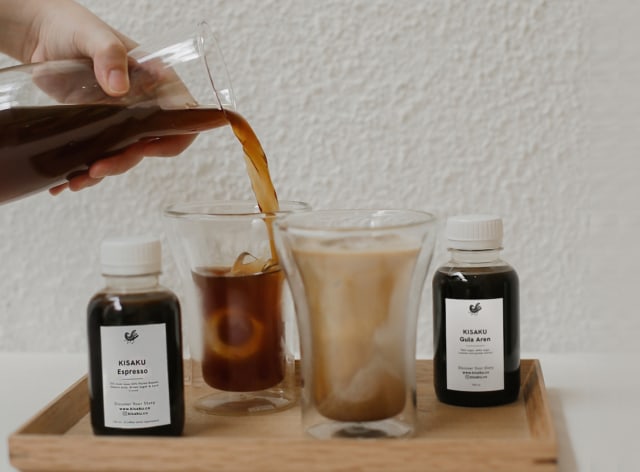 International Coffee Day! 5 Rekomendasi Es Kopi Hitam Segar Buat Santai Sore (14232)