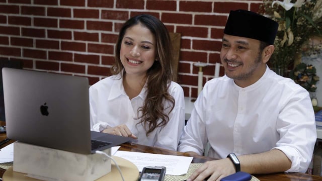 Giring Ganesha dan istri, Cynthia Riza. Foto: Dok. Giring Ganesha