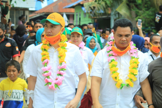 Balon Bupati dan Wakil Bupati Halbar, Denny Palar dan Iksan Husen. Foto: Zulfikar Saman/cermat