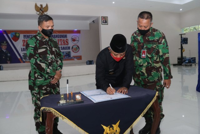 Sanusi (tengah). Foto: Humas Protokol Kabupaten Malang