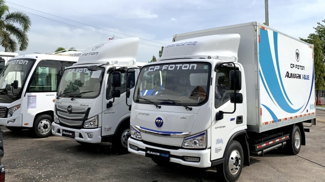 CP Foton merek bus dan truk hasil kolaborasi China-Thailand, dengan harga murah. Foto: Foton