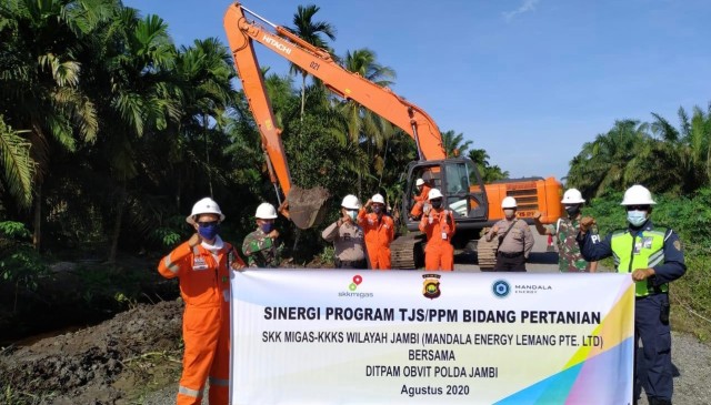 Sepanjang kurang lebih 6 Km aliran parit dinormalisasi. Foto: Ist.