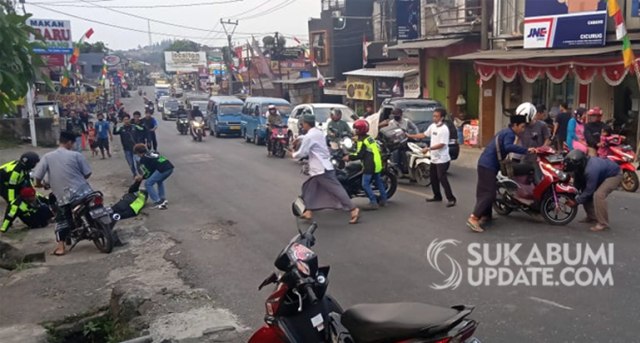 Kecelakaan lalulintas di Kampung Kebon Cau RT 02/02 Kelurahan Cicurug, Kecamatan Cicurug, Kabupaten Sukabumi, Jumat (28/8/2020). | Sumber Foto: Syahrul Himawan