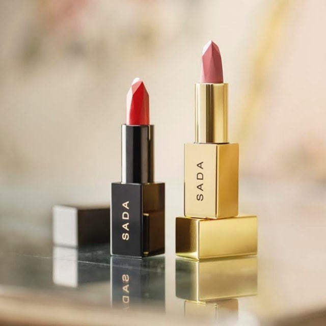 SADA Velvet Passion Matte dan Satin Seduction Lipstick. Foto: dok. SADA 