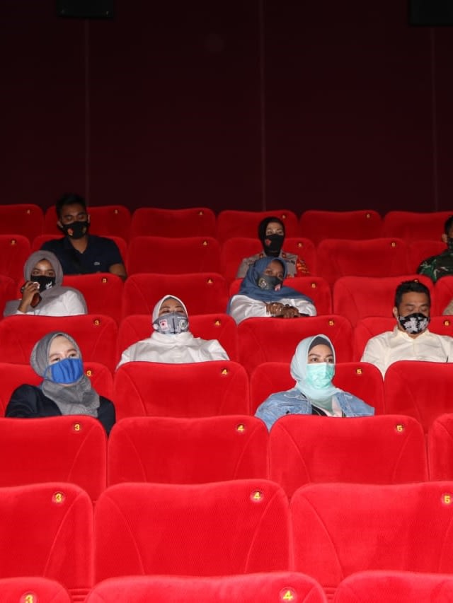Persiapan pembukaan bioskop di XXI Cinema Pusat Grosir Cililitan (PGC), Kramat Jati, Jakarta Timur. Foto: PPID Jakarta