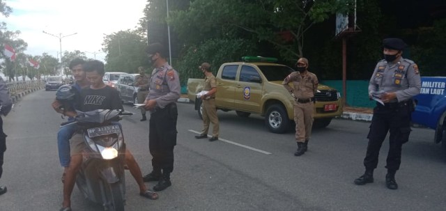 Gerakan Berbagi 10 Ribu Masker Ke Warga di Karimun (369837)