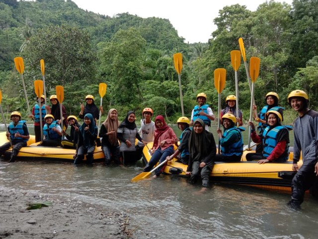 Foto: Uji Adrenalin Wisata Arung Jeram Tinukari di Kolaka Utara (219957)