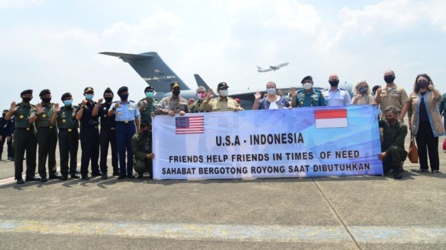 Foto Kenangan Prabowo dengan Mark Esper yang Baru Saja Dipecat Donald Trump (185955)