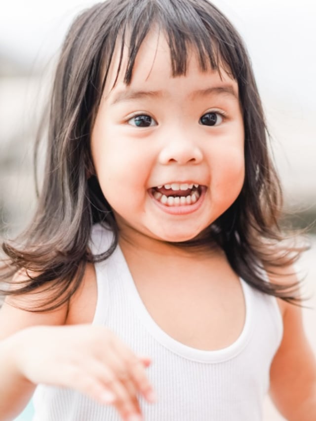 Orang tua perlu memahami tanda adanya masalah dalam kemampuan bicara anak Foto: Shutterstock