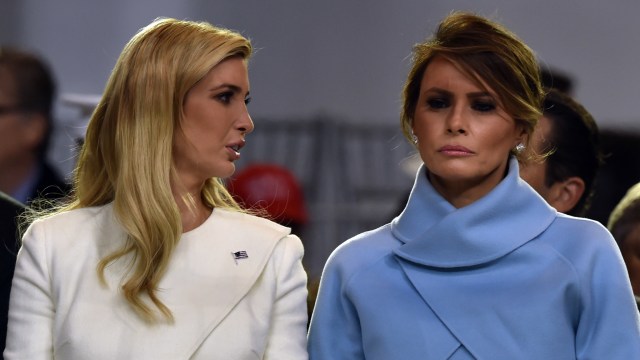 Drama Anak & Ibu Tiri di Keluarga Donald Trump: Melania dan Ivanka Saling Benci. Foto: NICHOLAS KAMM/AFP