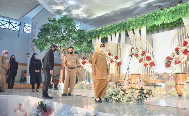 Simulasi resepsi pernikahan di Gedung Korpri, Senin (31/8/2020). (Foto: Dok. Humas Pemkab Tegal)