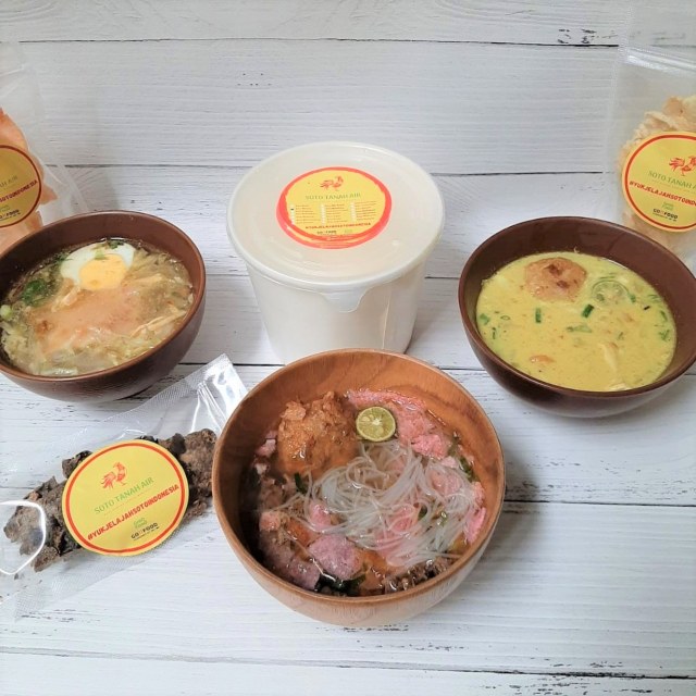 Aneka menu makanan di Soto Tanah Air Foto: Azalia Amadea/Kumparan
