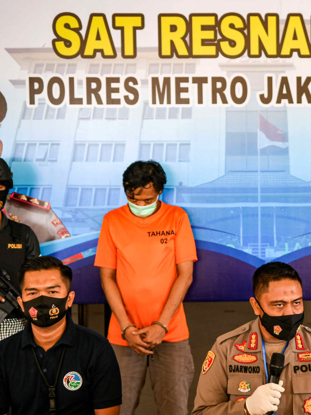 Jaka Hidayat saat rilis kasus pengungkapan tindak pidana narkotika, di Polres Metro Jakarta Utara, Jakarta, Jumat (4/9). Foto: M Risyal Hidayat/ANTARA FOTO