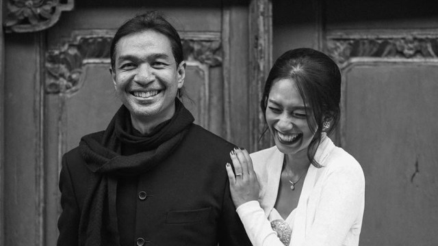Sutradara Dimas Djay dan Faradina Mufti Resmi Tunangan (210018)