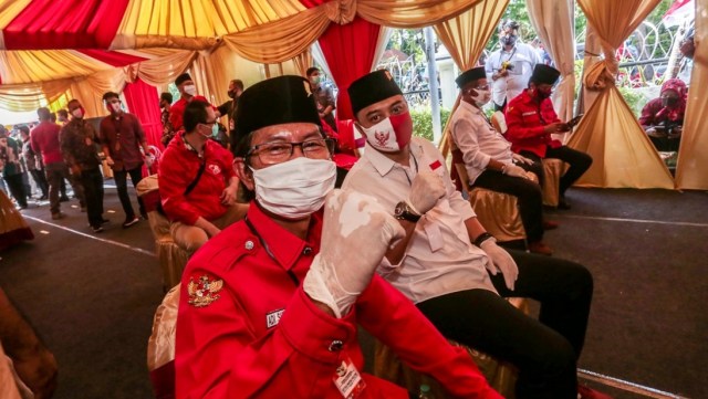 Eri Cahyadi Teken Komitmen Politik, Lanjutkan Program Pro Wong Cilik Risma (904)
