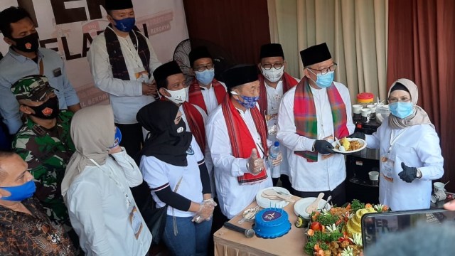 Membandingkan Gaya Kampanye 3 Paslon di Pilwalkot Tangsel (8680)
