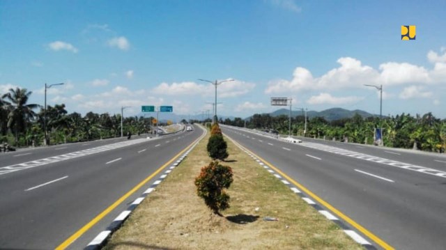 Pembangunan infrastruktur di kawasan Lombok untuk mendukung MotoGP Mandalika.
 Foto: PUPR
