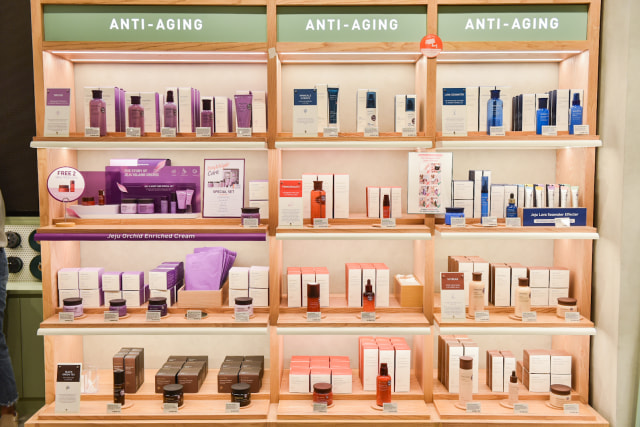 Innisfree Buka Gerai Baru dengan Konsep Keindahan Alam Jeju & Studio Workshop (277832)