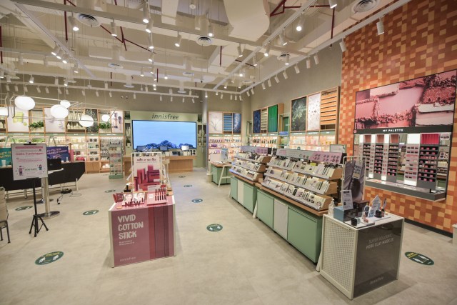 Innisfree Buka Gerai Baru dengan Konsep Keindahan Alam Jeju & Studio Workshop (277831)