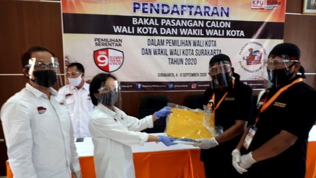 Begini Cara KPU Verifikasi 38.831 KTP Warga Solo yang Dukung Bagyo-Supardjo (164967)