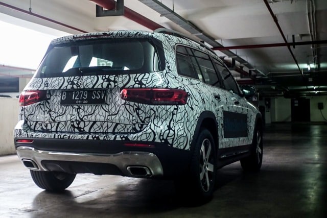 Mercedes-Benz GLB 200 Terbidik Kamera, Sinyal Segera Meluncur di Indonesia? (81437)