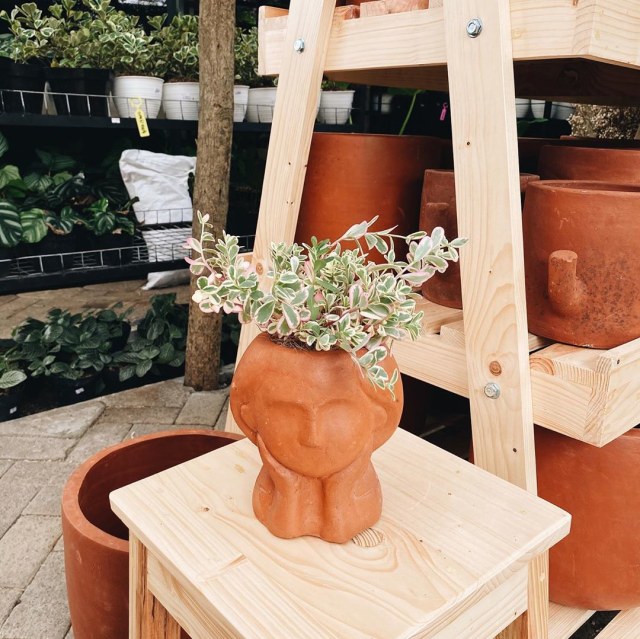 Pot tanaman dari Nanem Taneman. Foto: dok. Instagram @nanemtaneman