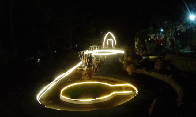 Pesona Wisata Clirit View pada Malam Hari di Hutan Pinus Kabupaten Tegal (129713)