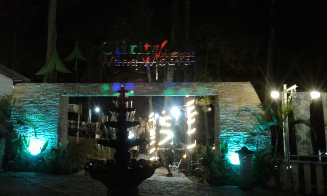 Pesona Wisata Clirit View pada Malam Hari di Hutan Pinus Kabupaten Tegal (129717)