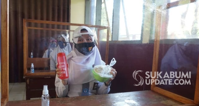 28 SMA dan SMK di Kota Sukabumi Mulai Uji Coba Pembelajaran Tatap Muka (77777)