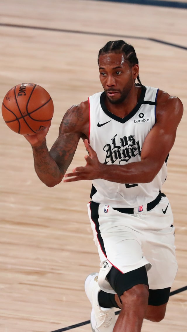 Forward LA Clippers Kawhi Leonard di laga Clippers vs Nuggets di AdventHealth Arena, Florida, AS. Foto: Kim Klement-USA TODAY Sports via Reuters