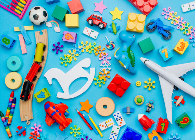 Ilustrasi berbagai jenis mainan anak. Foto: Shutterstock