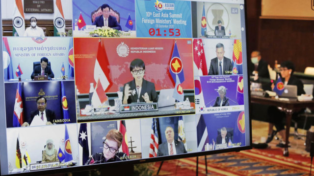 Menlu Retno di Pertemuan ASEAN: Perang Melawan COVID-19 Jauh dari Selesai (42824)