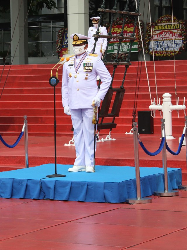 Kepala Staf Angkatan Laut (Kasal) Laksamana TNI Yudo Margono memimpin ucapara peringatan Hari Ulang Tahun (HUT) Ke-75 TNI Angkatan Laut tahun 2020. Foto: Dispenal42 Mabesal