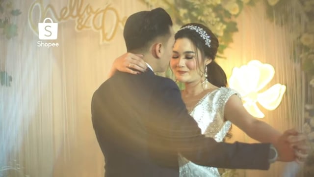 10 Momen Bahagia Pernikahan Nella Kharisma dan Dory Harsa ...