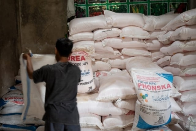 Kartu Tani dan Problem Penyaluran Pupuk Bersubsidi (50705)